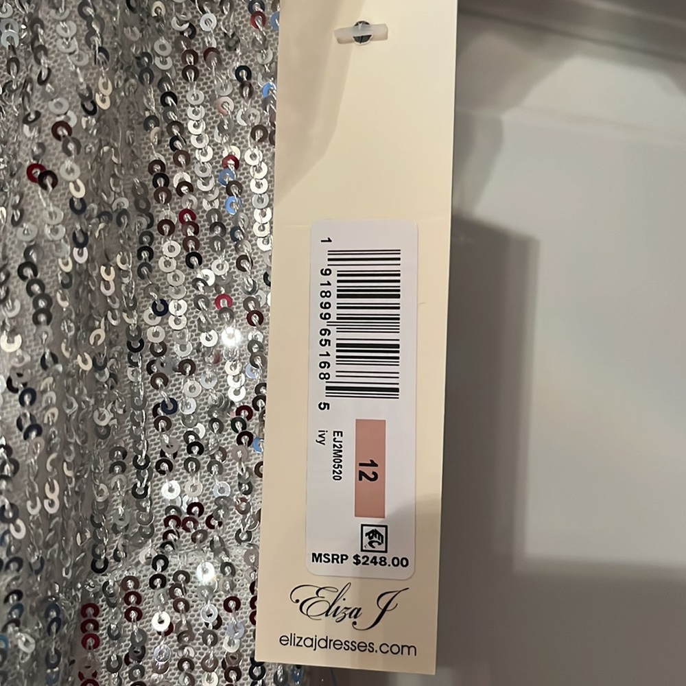 Eliza J Silver Sequin One Shoulder Dress - Picture 4 of 4